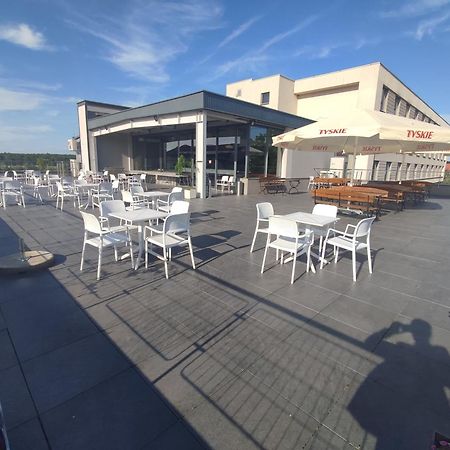 Hotel Europa Стараховице Екстериор снимка