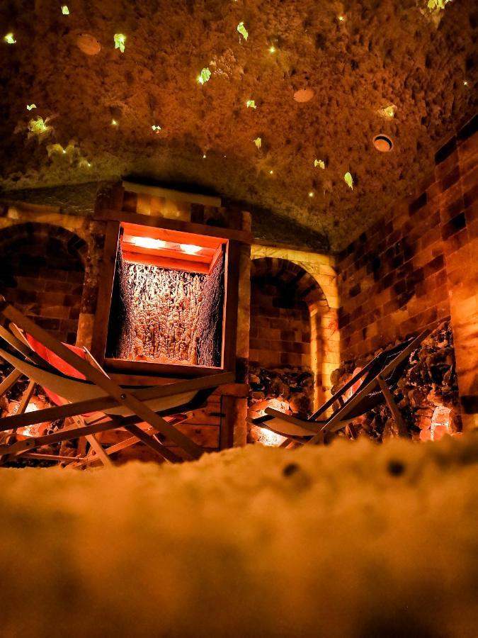 Hotel Europa Стараховице Екстериор снимка